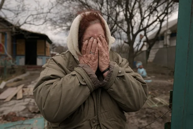 La storia scioccante della donna ucraina: ho chiesto loro perché questo buco, mi hanno detto che era la tua tomba.