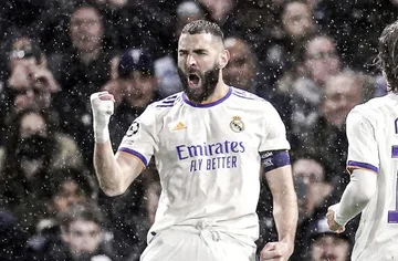 Benzem kommt mit der Platte. Ich habe 6 Tore in seinen letzten 75 Minuten in der Champions League erzielt.