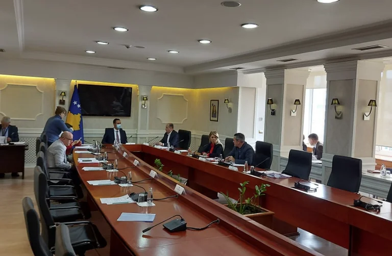 Assembly of the Headship of the Parliament: The Boss Missing