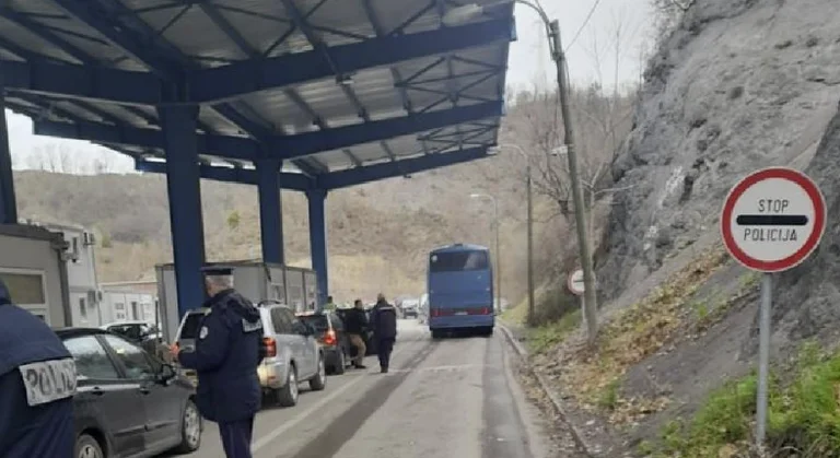 Serbs start returning after polls, border expectations up to 70 minutes