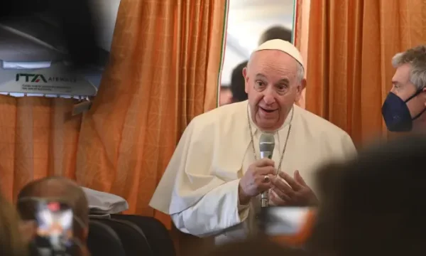 Pope Francis may go to Ukraine in the middle of war