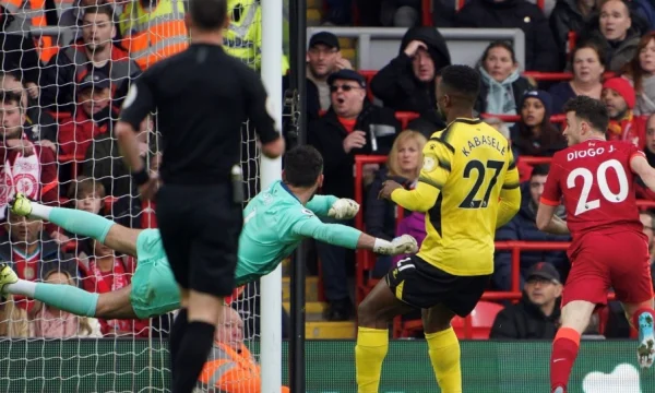 Liverpool wins against Watford, goes ahead on the board