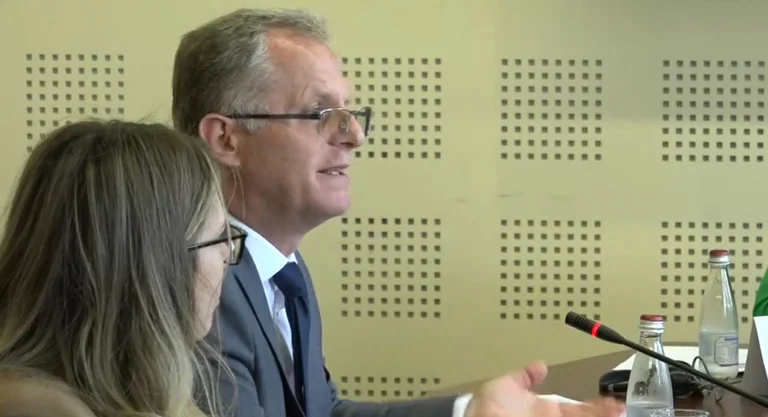 Zv.kryeministër Bislimi e sheh normale ikjen e mjekëve: Edhe mjekët gjermanë ikin prej Gjermanisë