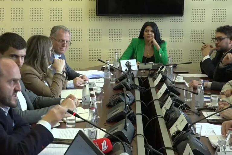 The opposition asks him to bring Sveccla and Gervala before the commission, Bislimi: I'm not their employer