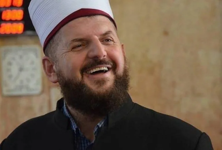 These guys don't miss it. Three fast categories according to Shefqet Krasniqi