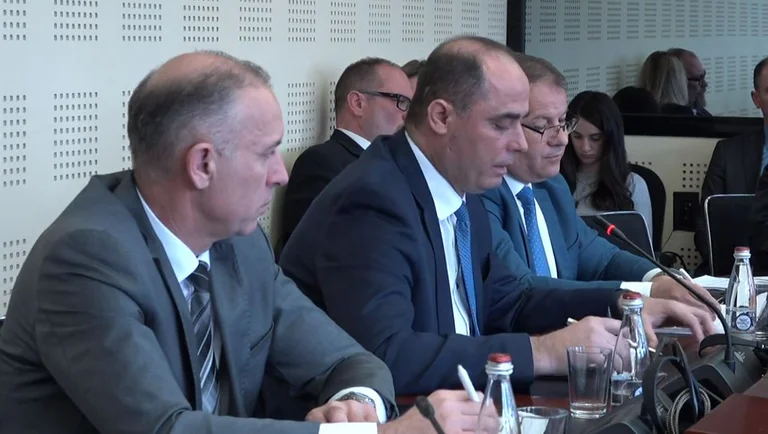 Police director criticizes policemen who are not familiar with Albanian: We're thinking of avoiding criticism.