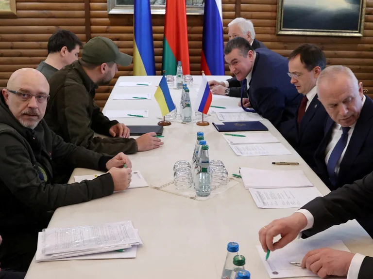 Russia-Ukrainian Talks Return Online