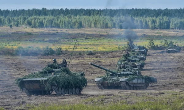 Parle expert en stratégie militaire, ce qui est derrière le retrait de Kiev de l'armée