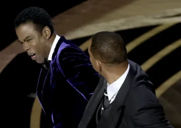 C'était de l'insuline ? Ce qui était sur la page de Chris Rock quand Will Smith l'a frappé et pourquoi la main de l'acteur laisse le doute