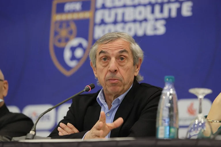Kosovo coach speaking, shows why he didn't replace the porter, Wisar Bekit,