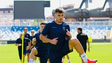Das ist Kryeziu. Vielen Dank für die Fans, die die Atmosphäre wie Pristina geschaffen haben
