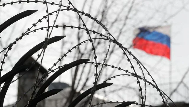 Cuatro países expulsaron a decenas de funcionarios rusos, trabajaron en espionaje de óperacones
