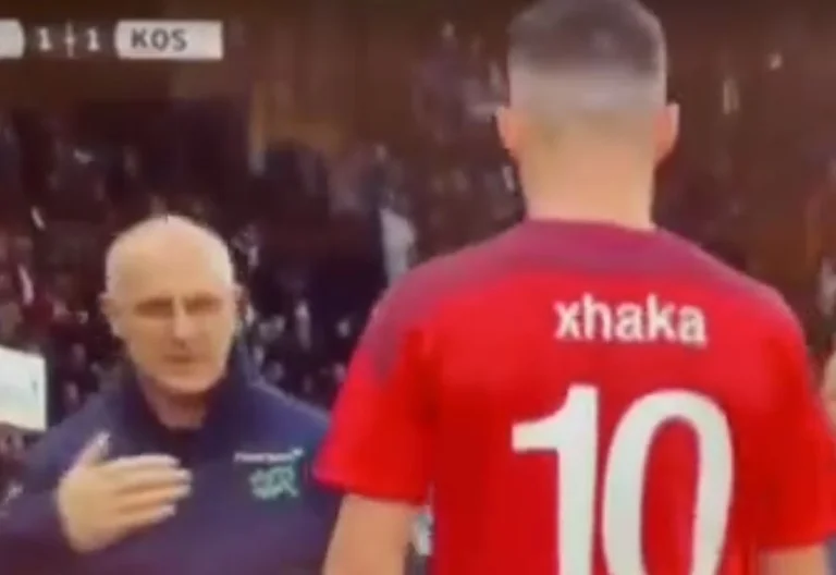 Video cuando Jaka CHAartet) fue reemplazado en el partido contra Kosovo