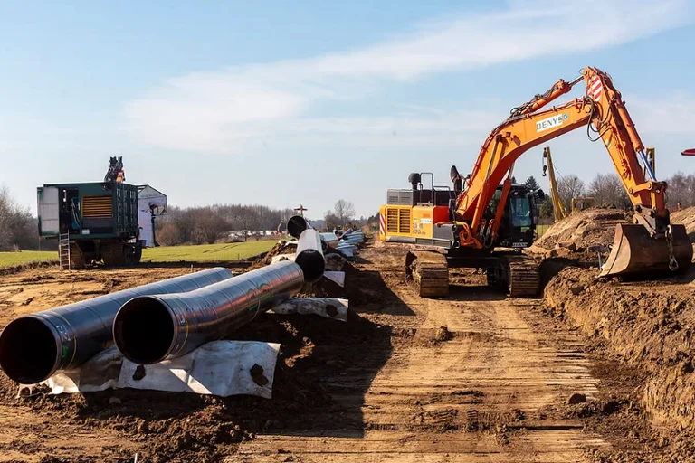 La Pologne prévoit de lever les importations de pétrole russe