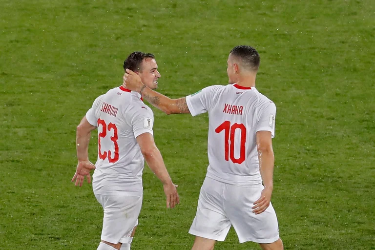Jaka e Shaqiri sono lì/ La Svizzera pubblica la formazione del Kosovo
