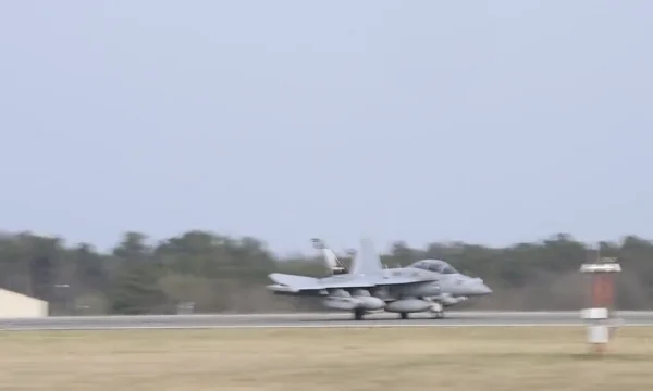 America sends six fighter planes to Germany (VIDEO)