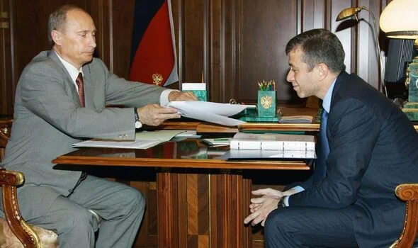 Dyshohet se u helmua, ja lidhjet e Abramovich-it me Vladimir Putinin