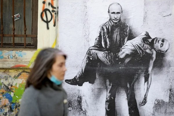 Bisedimet e paqes nuk duhet të përfundojnë duke “shitur” Ukrainën, thotë Truss