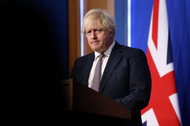 Britania dëshiron ta sjellë Putinin para drejtësisë, angazhohet gjykatësi që e dënoi Karaxhiqin me burgim të përjetshëm