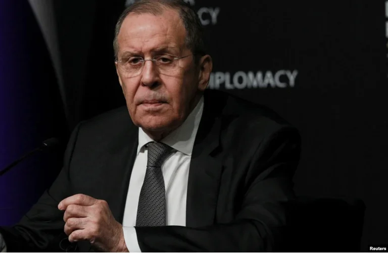 Lavrov: Rusia po planifikon masa hakmarrëse për viza