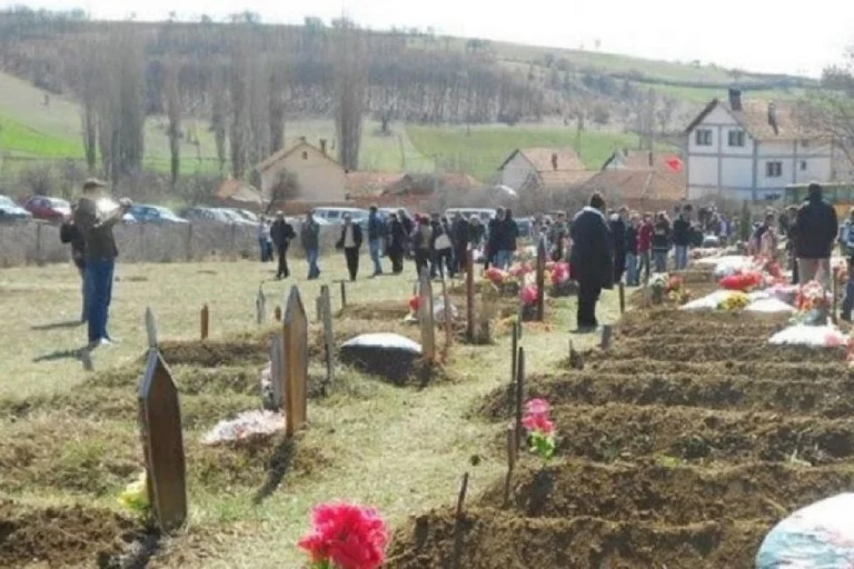 23 vjet nga masakra në Izbicë