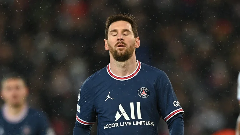 Fabregas ia “vë pikën”: PSG nuk ka pasur asnjëherë një lojtar si Messi, ta trajtojnë si duhet