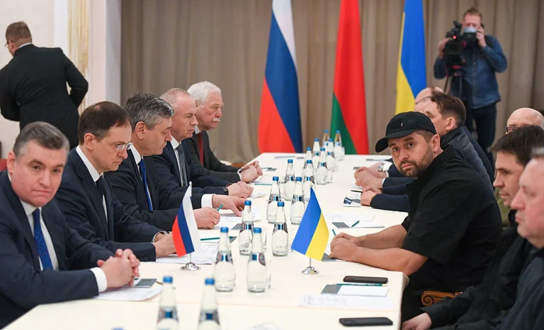 Bisedimet mes Rusisë dhe Ukrainës do të mbahen në Turqi
