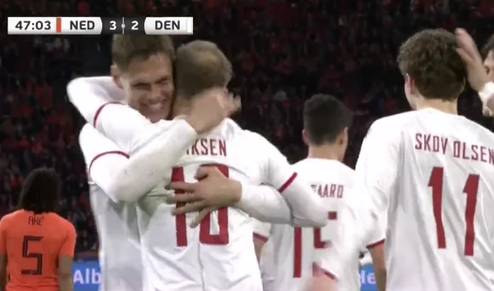 “Shpërthen” atmosfera në tribuna – Christian Eriksen shënon gol të ‘çmendur’, festimi i tij nuk do fjalë