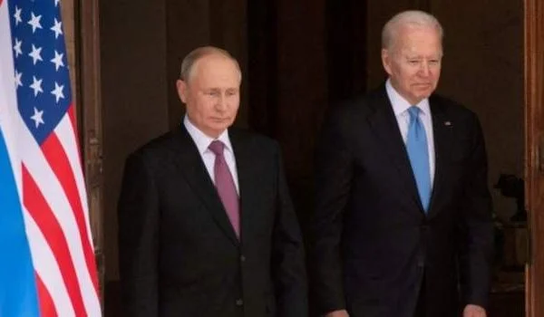 Biden tha se “Putin nuk duhet të mbetet në pushtet”, reagon me shpejtësi Kremlini