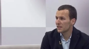 Ukraine, et sur l'intervention occidentale légitime au Kosovo