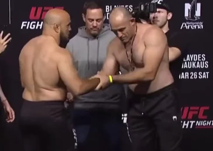 Ilir LATIFI – Alexey Oleynik/ Sa peshojnë “luftëtarët, gjatësia e tyre, humbjet e fitoret në UFC