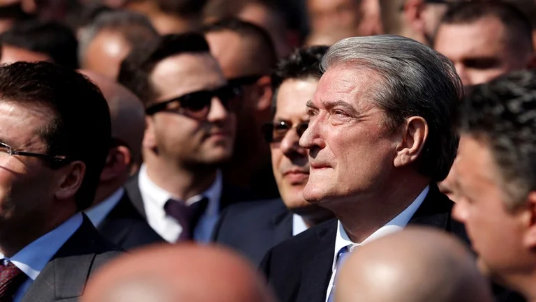 Gjykata njeh Berishën, por thellohet çarja në PD