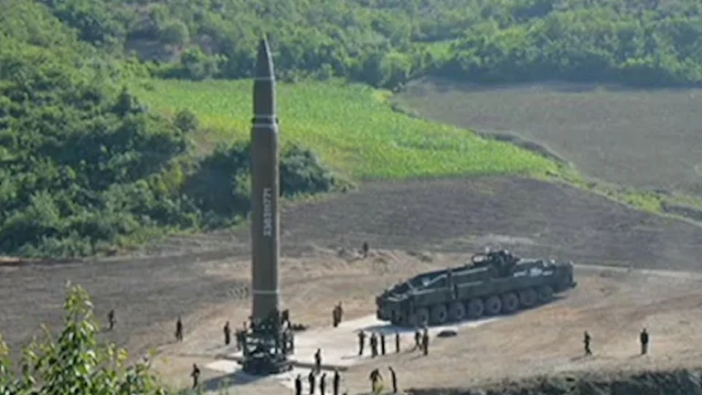 Koreja e Veriut teston raketën ndërkontinentale