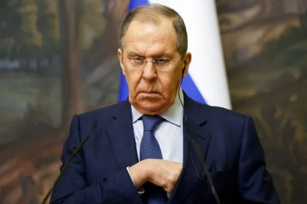 Lavrov pranoi për herë të parë se sa shumë e dëmtuan Moskën sanksionet