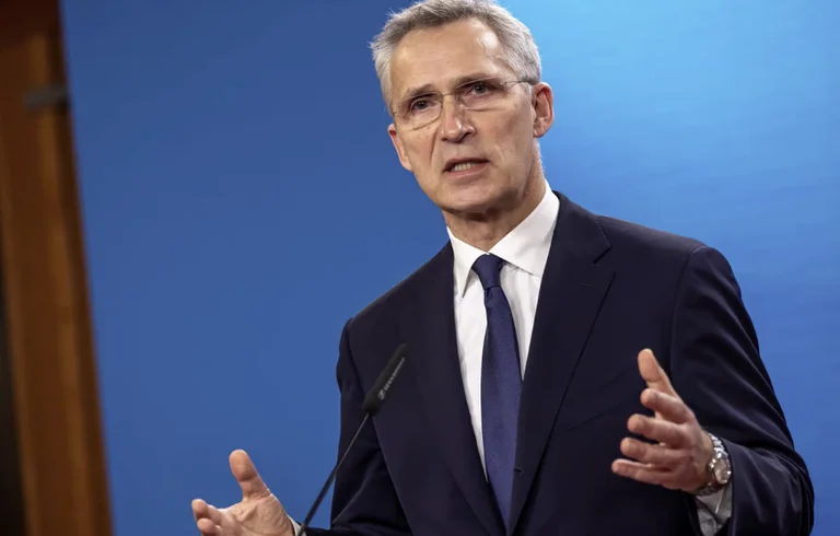 Stoltenberg – Rusisë: Kujdes me komentet për armët bërthamore, ajo luftë nuk fitohet prandaj s’fillohet