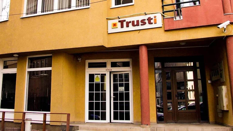 Sadiku thotë se tërheqja e kursimeve është e nevojshme për qytetarët