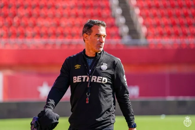 Zyrtare: Mallorca “ndan rrugët” me trajnerin, Luis Garcia