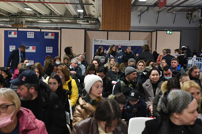 Franca përgatitet të mirëpresë 100 mijë refugjatë ukrainas