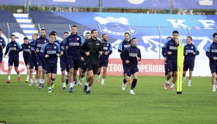 Trajneri i njohur kosovar tregon se a janë “injoruar” lojtarët e Superligës nga Kombëtarja – Përmend edhe Leart Paqaradën