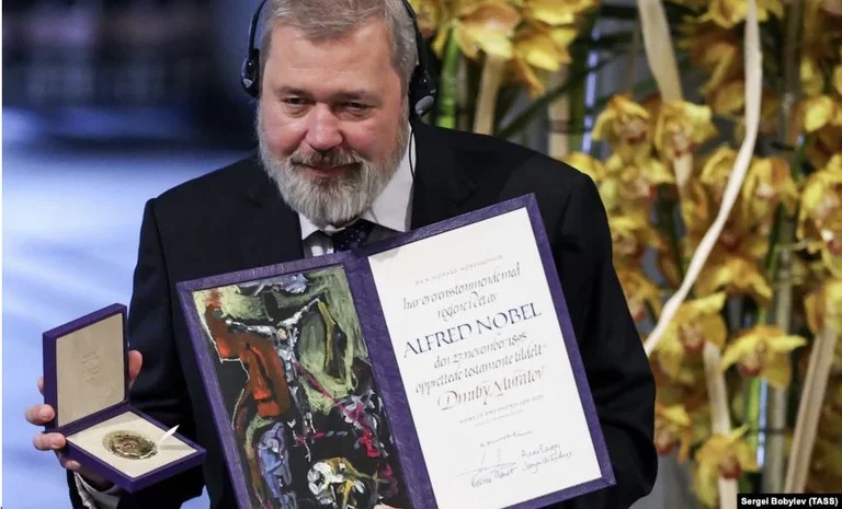 Gazetari rus vendos në ankand Çmimin e tij Nobel
