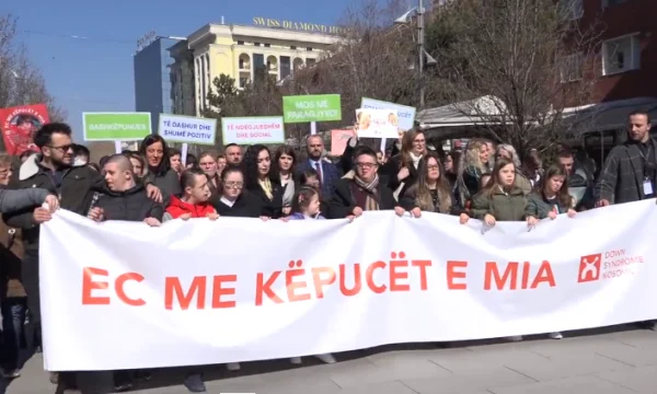 Mars par devise “ec avec mes chaussures”, Osmani: Les personnes atteintes du syndrome de Down sont un énorme potentiel pour la société