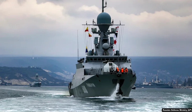 La Russia conferma che un ufficiale della Marina maggiore ucciso a Marioupol