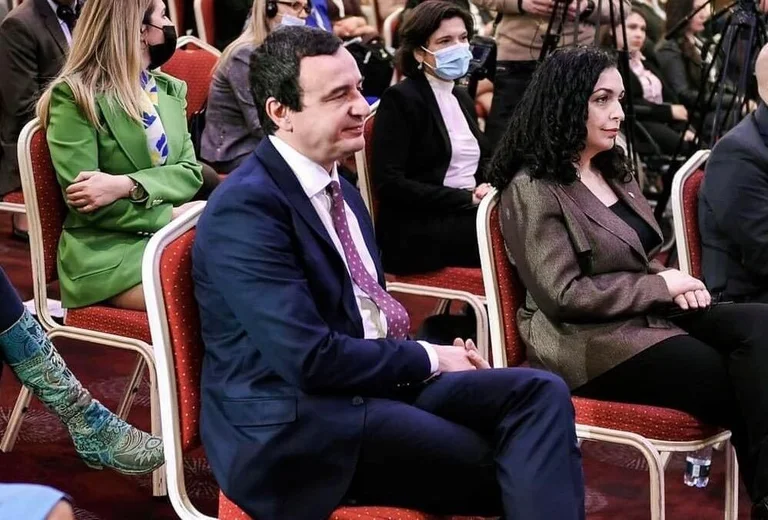 Nuevo momento: ¿Por qué la gente ahora comienza la indiferencia al populismo de Kurti