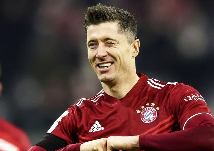 Lewandowski “mator of goals” Look at his scary figure so far