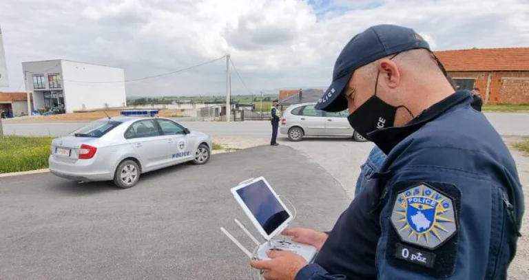 35 Craigne la police du Kosovo