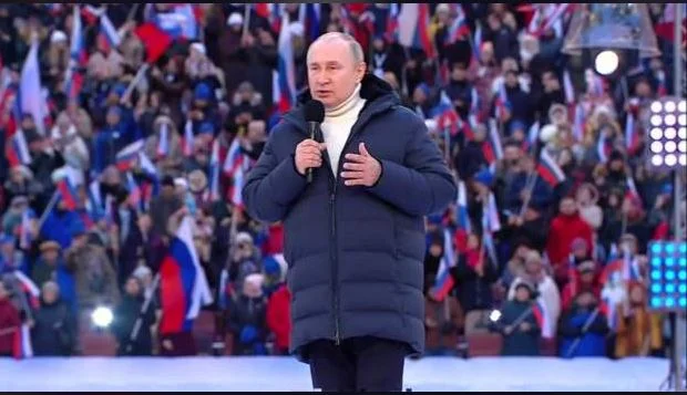 Russian State Television Cuts Down on Half Putin