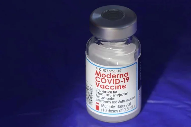 Modern wants FDA authorisation for fourth dose of anti vaccine - CO VID