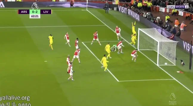 “ ) Firmino marque le deuxième but de style vers Arsenal
