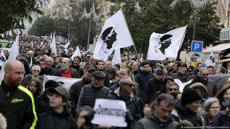 In einem historischen Schritt könnte Frankreich Korsika Autonomie gewähren