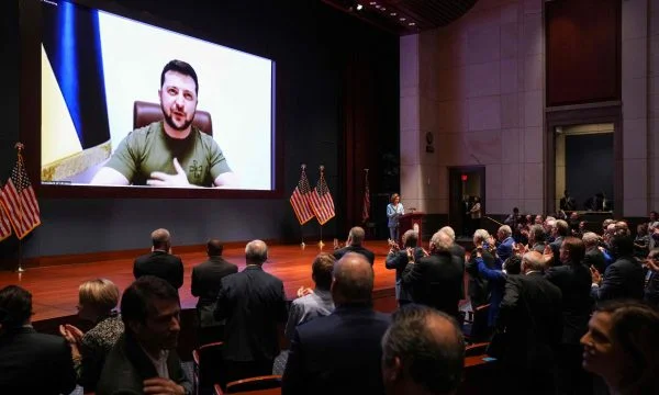 Zelensky devant le Congrès américain: Nous vivons la pire guerre depuis la Seconde Guerre mondiale